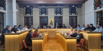 Κόλαση το Δημοτικό Συμβούλιο Βοϊου με βαριές εκφράσεις Ζευκλή: «Να φυλάγεστε, θα σας κάνω μήνυση. Ξανοιχτήκατε πολύ. Είστε παράξενοι τύποι που παίζετε θέατρο εντυπώσεων…»- Αποχώρησε η αντιπολίτευση(Video)