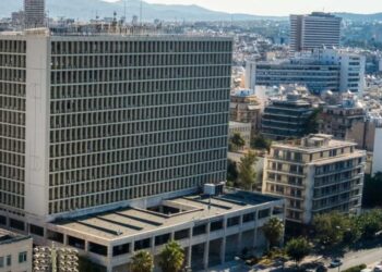 Σουρωτήρι το ελληνικό FBI: Ψάχνουν μέσα στην ΕΛ.ΑΣ για το «βαθύ λαρύγγι»