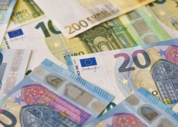 Ώρα για αναδρομικά σε 410.000 συνταξιούχους – Πότε πληρώνονται