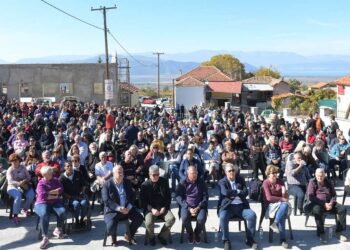 Δημήτρης Κουτσούμπας: Σε κλίμα συγκίνησης στη μνήμη των νεκρών στρατιωτών τα αποκαλυπτήρια των μνημείων του ΔΣΕ σε Φλώρινα και Καστοριά