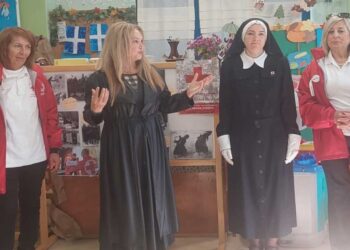 Συμμετοχή του ΠΤ Ελληνικού Ερυθρού Σταυρού Πτολεμαΐδας στις εκδηλώσεις του 7ου και 8ου Νηπιαγωγείου Πτολεμαΐδας, για την επέτειο της 28ης Οκτωβρίου