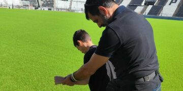 ΠΑΟΚ: Ο μικρός Γιάννης συγκίνησε με τα πρώτα του βήματα στην Τούμπα