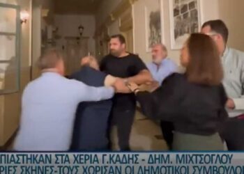Απίστευτες εικόνες στις Σέρρες – Αντιδήμαρχοι πιάστηκαν στα χέρια για… το γκρέιντερ (video)