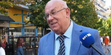 Γρεβενά: Το αφεντικό «τρελάθηκε» -«Δώρο» εκδρομή στα σχολεία από τον δήμαρχο, μετά την παρέλαση για τα «Ελευθέρια»