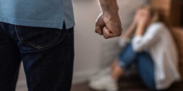 Θεσσαλονίκη: Επιτέθηκε στη σύζυγό του επειδή τον κλείδωσε έξω όταν άργησε να επιστρέψει από βραδινή έξοδο