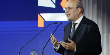 Χατζηδάκης: Το τεκμαρτό εισόδημα στους ελεύθερους επαγγελματίες δεν θα ισχύει για πάντα