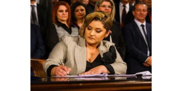 «Ως σαν αυτοκράτορας…»- Επίθεση της Θωμαής Κορδίστα στο Δήμαρχο Βοϊου για την αντιμετώπιση των μελών της αντιπολίτευσης