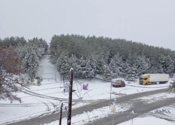 Κατάλευκο τοπίο στη Νέα Χαραυγή Κοζάνης