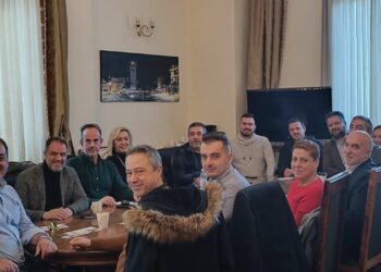 Συνάντηση του επικεφαλής Γιάννη Μητλιάγκα και υποψηφίων του συνδυασμού «Ανάπτυξης Επιμελητήριο» με τον Δήμαρχο Κοζάνης– Επισκέψεις σε τοπικές επιχειρήσεις