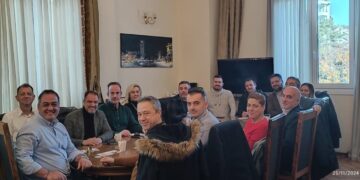 Συνάντηση του επικεφαλής Γιάννη Μητλιάγκα και υποψηφίων του συνδυασμού «Ανάπτυξης Επιμελητήριο» με τον Δήμαρχο Κοζάνης– Επισκέψεις σε τοπικές επιχειρήσεις