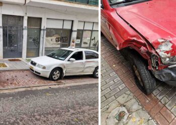 Αγροτικό έπεσε πάνω στην πιάτσα ΤΑΞΙ στην Κοζάνη- Υλικές ζημιές σε σταθμευμένα οχήματα