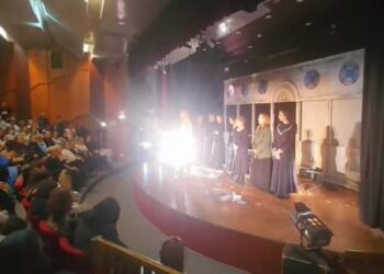 “Η αγάπη άργησε μια μέρα”: Θερμό το χειροκρότημα του κοινού στην Πτολεμαΐδα