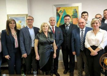 Ανακοινώθηκε η επαναλειτουργία της σιδηροδρομικής γραμμής Αμυνταίου από τον Υφυπουργό Υποδομών & Μεταφορών στη συνάντησή του με τον Δήμαρχο Αμυνταίου