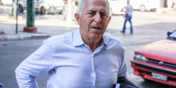 ΣΥΡΙΖΑ: Ανεξάρτητος ο Ευάγγελος Αποστολάκης – Η δήλωσή του