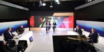 Ντιμπέιτ στον ΣΥΡΙΖΑ: Τα συγκρουσιακά δίπολα, οι βουτιές στο παρελθόν και οι επιθέσεις στον Κασσελάκη