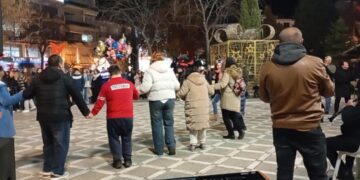 Πτολεμαΐδα: Οι πρώτες εικόνες από τη “Γιορτή Αγάπης” – Γλέντι και χορός για καλό σκοπό