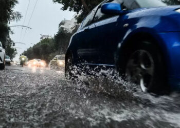 Καιρός: Πλησιάζει ισχυρή κακοκαιρία με βροχοθύελλες, χαλάζι και έντονες καταιγίδες – «Κίνδυνος για πλημμύρες»