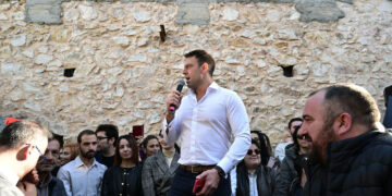 Ο Στέφανος Κασσελάκης ανακοίνωσε νέο κόμμα – «Δημιουργούμε ένα κίνημα των μελών και όχι των κρατικοδίαιτων στελεχών»