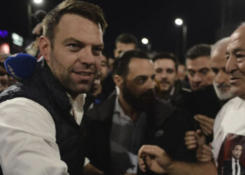 Ντόμινο αποχωρήσεων από τον ΣΥΡΙΖΑ για τον Κασσελάκη: Έφυγαν 4 βουλευτές, ποιοι είναι οι άλλοι 8 που αναμένεται να αποχωρήσουν