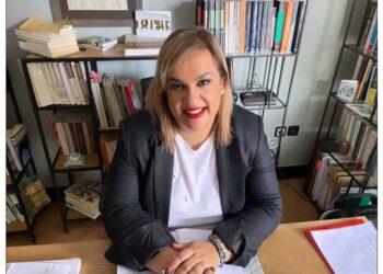 Τα μαγευτικά τοπία της Καστοριάς ταξιδεύουν στις οθόνες του Μετρό και του Ηλεκτρικού της Αθήνας