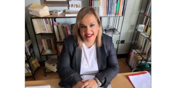 Τα μαγευτικά τοπία της Καστοριάς ταξιδεύουν στις οθόνες του Μετρό και του Ηλεκτρικού της Αθήνας