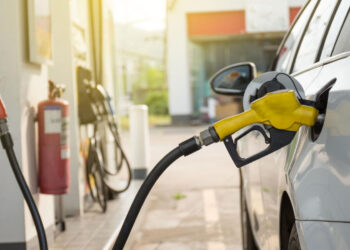 Έρχεται νέο καύσιμο στα βενζινάδικα – Ποιοι θα το βάζουν