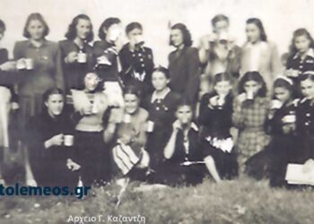 Μαθήτριες του Γυμνασίου Πτολεμαϊδος σε πρωινό “ρόφημα”, το 1947 – Από την στήλη του Γ. Καζαντζή στον ΠΑΛΜΟ