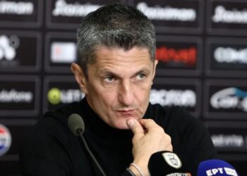 Λουτσέσκου: Ανέλαβε την ευθύνη για την κατάσταση στον ΠΑΟΚ