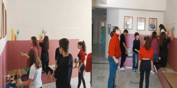 Η ζωγραφική σύνθεση “Μαχόμενη Δημοκρατία” μέρος του προγράμματος “Σχολείο, ένα Εργαστήριο Δημοκρατίας” στο 5ο Γυμνάσιο Πτολεμαΐδας Ευαγόρας Πλληκαρίδης