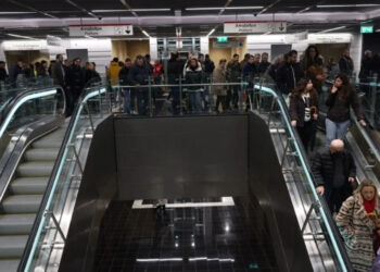 Δεν χορταίνουν το Μετρό οι Θεσσαλονικείς – Άλλαξαν το ωράριο για σήμερα (ΦΩΤΟΓΡΑΦΙΕΣ)