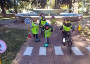 Μαθήματα κυκλοφοριακής αγωγής για τους μικρούς μαθητές του Νηπιαγωγείου και της Α΄ Τάξης του Δημοτικού Σχολείου Ανατολικού