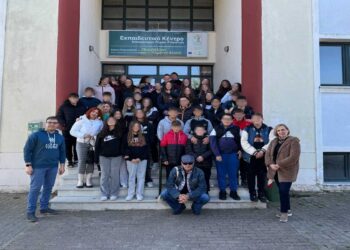 Οι μαθητές/τριες της Β’ τάξης του 8ου Γυμνασίου Κοζάνης στο Εκπαιδευτικό Κέντρο ΑΠΕ στον Φιλώτα