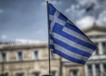 Έκθεση ΟΟΣΑ για Ελλάδα: Έχουμε τους χειρότερους μισθούς μετά από Κολομβία και Μεξικό