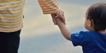 Πληθωρισμός και αντικειμενικά κριτήρια κόβουν τα οικογενειακά επιδόματα – Παραδείγματα