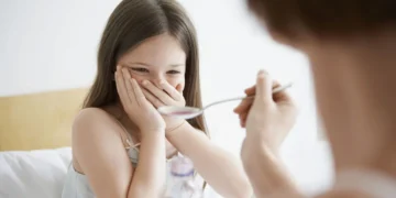Φυσική αντιμετώπιση βήχα σε παιδιά: Τι να τους δώσετε