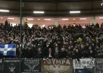 VIDEO: Η φοβερή ατμόσφαιρα που δημιούργησαν οι 6000 ΠΑΟΚτζήδες οπαδοί στο Ολντ Τράφορντ