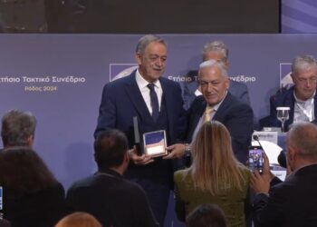 Η ΚΕΔΕ βράβευσε τον Πάρι Κουκουλόπουλο: «Είμαι ένας από εσάς, από πεποίθηση και όχι από συναίσθημα»- Η ομιλία του στο συνέδριο της Ρόδου