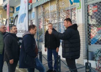 Ο συνδυασμός «Ανάπτυξης Επιμελητήριο» επισκέφθηκε καταστήματα και επιχειρήσεις στα Σέρβια   