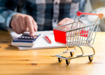 Οι 7 στους 10 μόλις τα βγάζουν πέρα