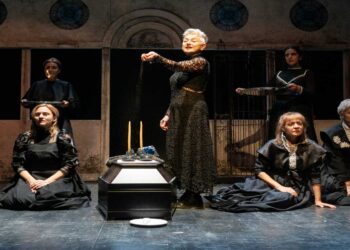 “Η αγάπη άργησε μια μέρα” της Λιλής Ζωγράφου για 2 τελευταίες παραστάσεις στην Κοζάνη στις 30/11 και 1/12