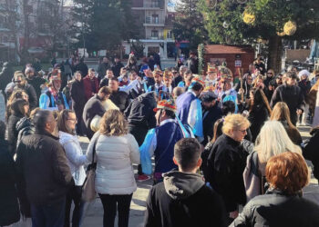 Ξεσήκωσαν τα Γρεβενά οι Μωμόγεροι – Δείτε φωτογραφίες και βίντεο