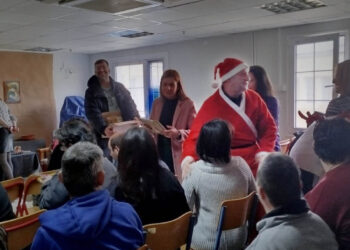 Ο Άγιος Βασίλης επισκέφτηκε και φέτος τα σχολεία του Δήμου Άργους Ορεστικού (Φωτογραφίες)