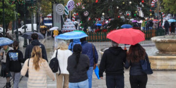 Καιρός: Κρύο και θυελλώδεις άνεμοι σήμερα, ποιες περιοχές επηρεάζονται – Η πρόγνωση για τα Χριστούγεννα