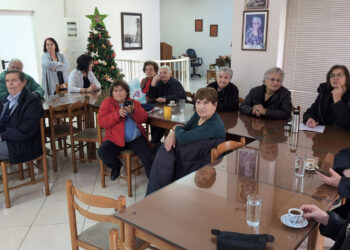 Κοζάνη:  Η Τρίτη Ηλικία μαθαίνει να χρησιμοποιεί κινητά τηλέφωνα (Φωτογραφίες)