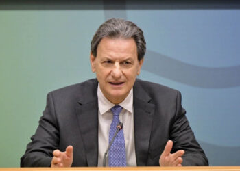 Θ. Σκυλακάκης: Κατέθεσε τροπολογία για την επιδότηση οφειλών των ΔΕYΑ προς παρόχους ηλεκτρικής ενέργειας