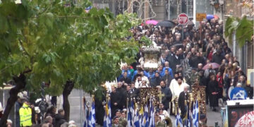 Τίμησε τον «παππούλη» της Άγιο Νικόλαο η Κοζάνη- Πλήθος πιστών στη λιτάνευση της εικόνας