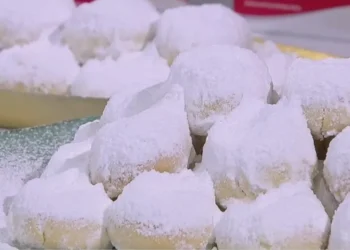 Παραδοσιακοί κουραμπιέδες της γιαγιάς