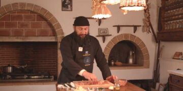 Νηστίσιμο γλυκό από το Άγιο Όρος: Χαλβάς με Ταχίνι και Μέλι