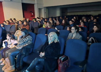 Με μεγάλη επιτυχία πραγματοποιήθηκε η Θεατρική Παράσταση Αγέλαστη Πολιτεία, στο Αμύνταιο