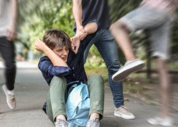 Το Υπουργείο Υγείας θέλει να ανιχνεύει τους ανήλικους με αποκλίνουσα συμπεριφορά – Ποια είναι η πολιτική δράση